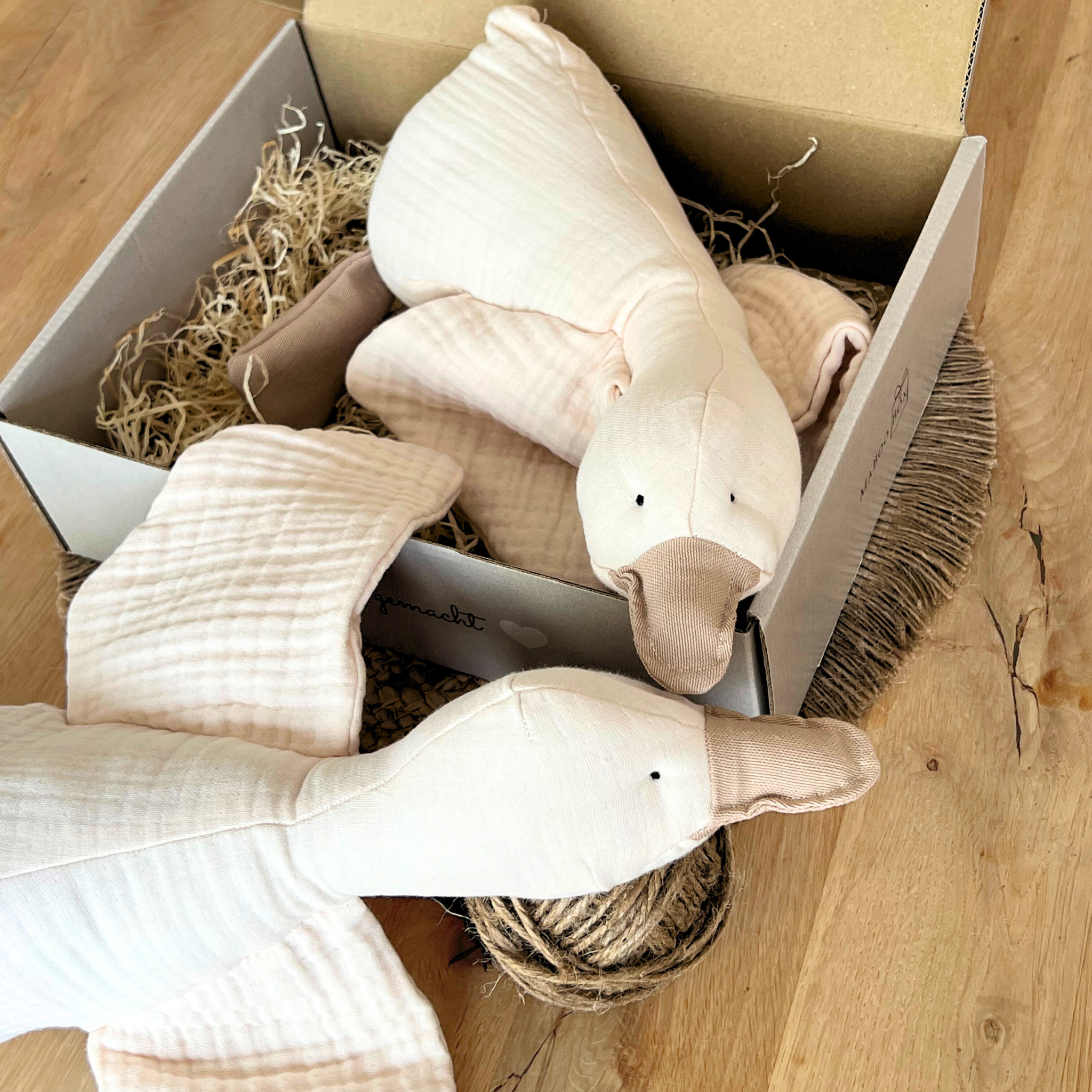 Lilly die Kuschelente