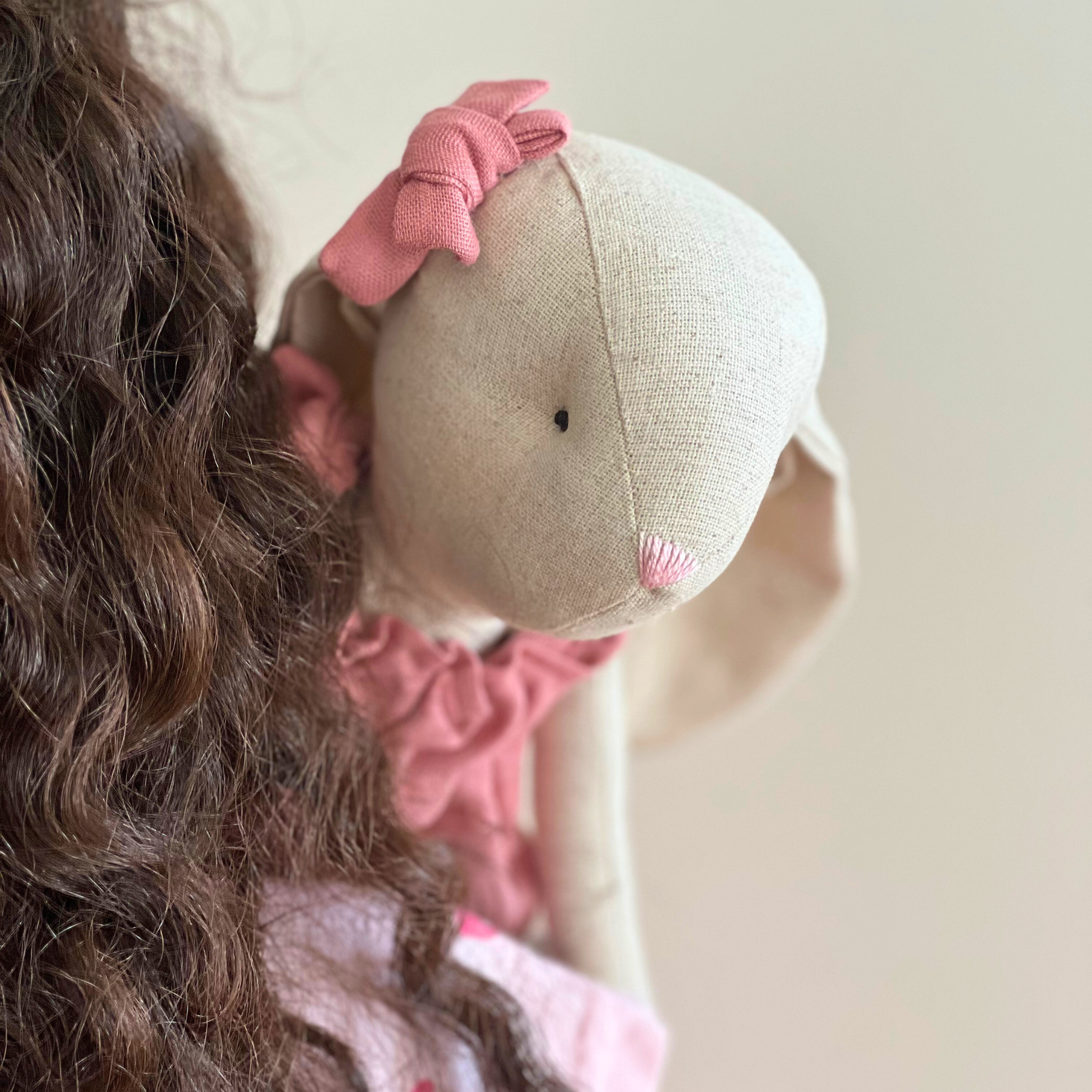 Rosie das Kuschelkaninchen